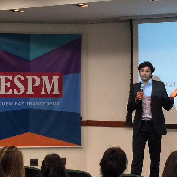 Gabriel Campaner em palestra na ESPM, em 2015